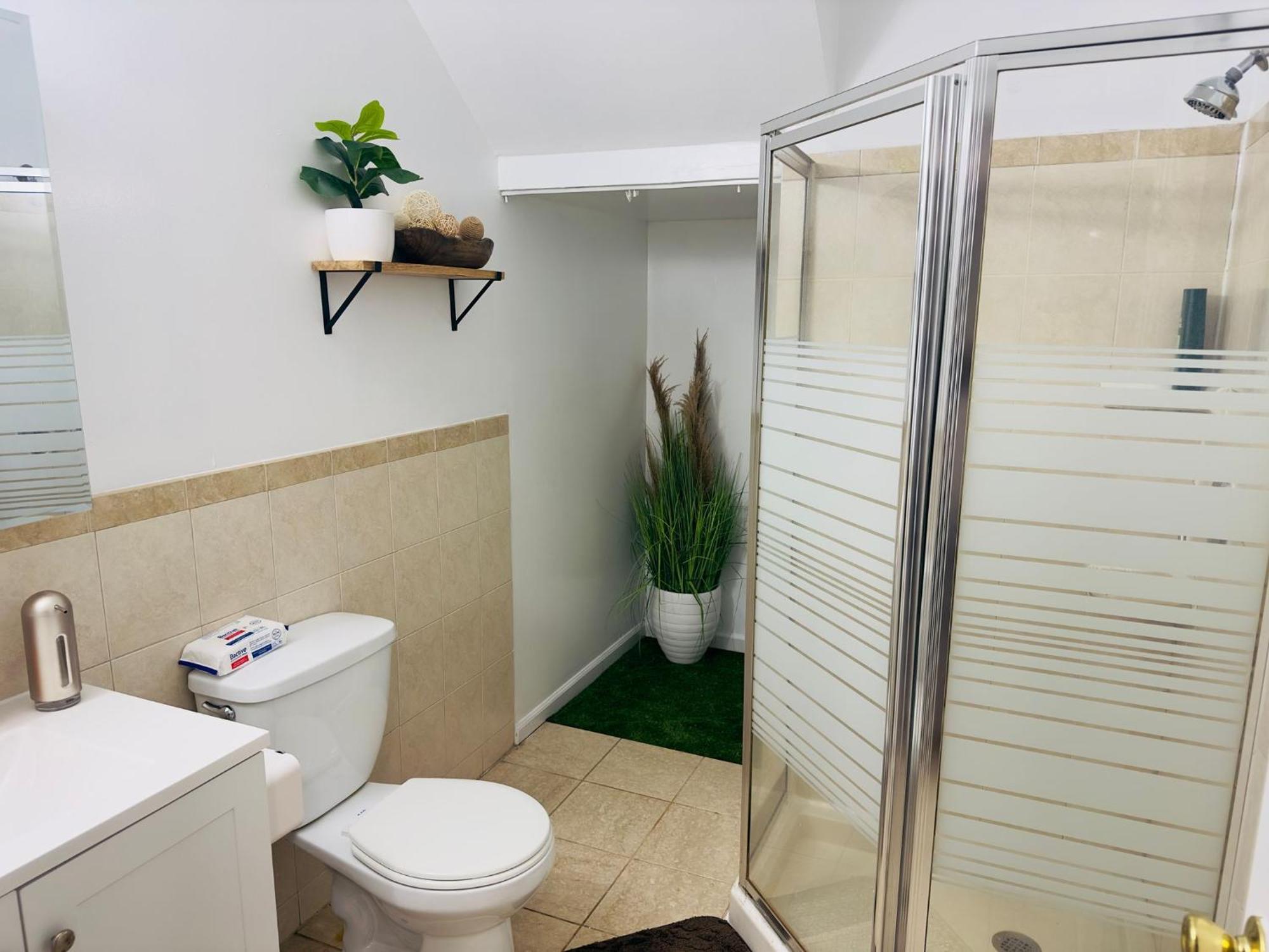 Cosy Bedroom 6 Minutes To Ewr Prudential Hotels Pen Station Newark Exteriör bild